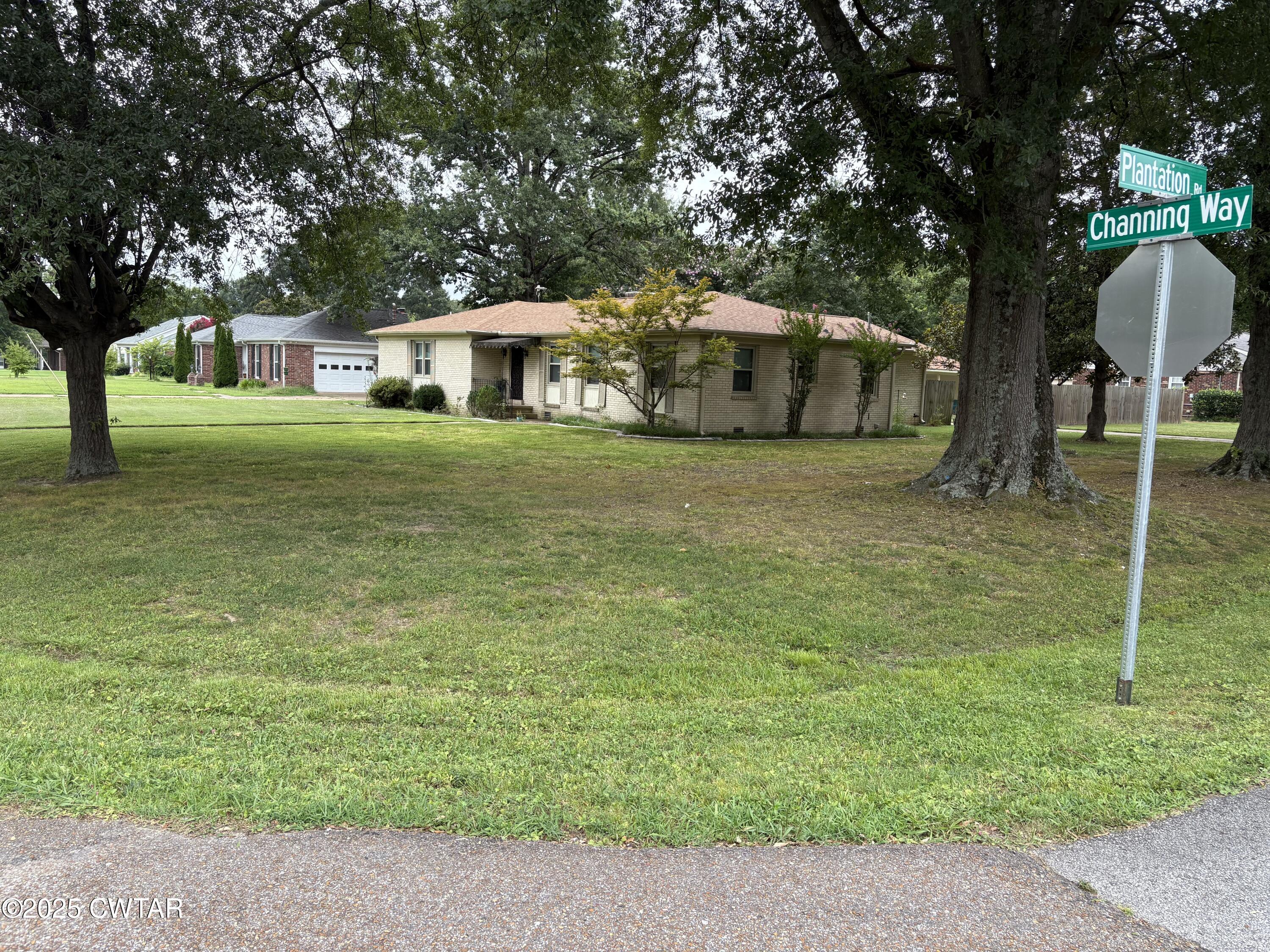 66 Channing Way Jackson, TN 38305 - Photo 2 of 11 IMG_3508 (1)