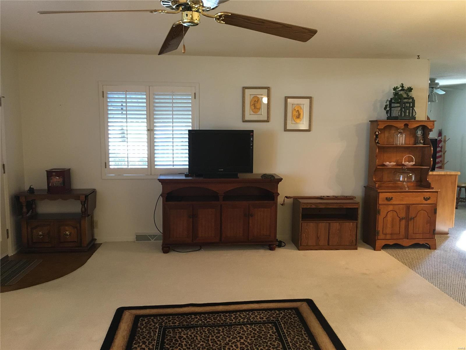 189 Willowood Road Litchfield, IL 62056 - Photo 11 of 23 Gallery Image 11