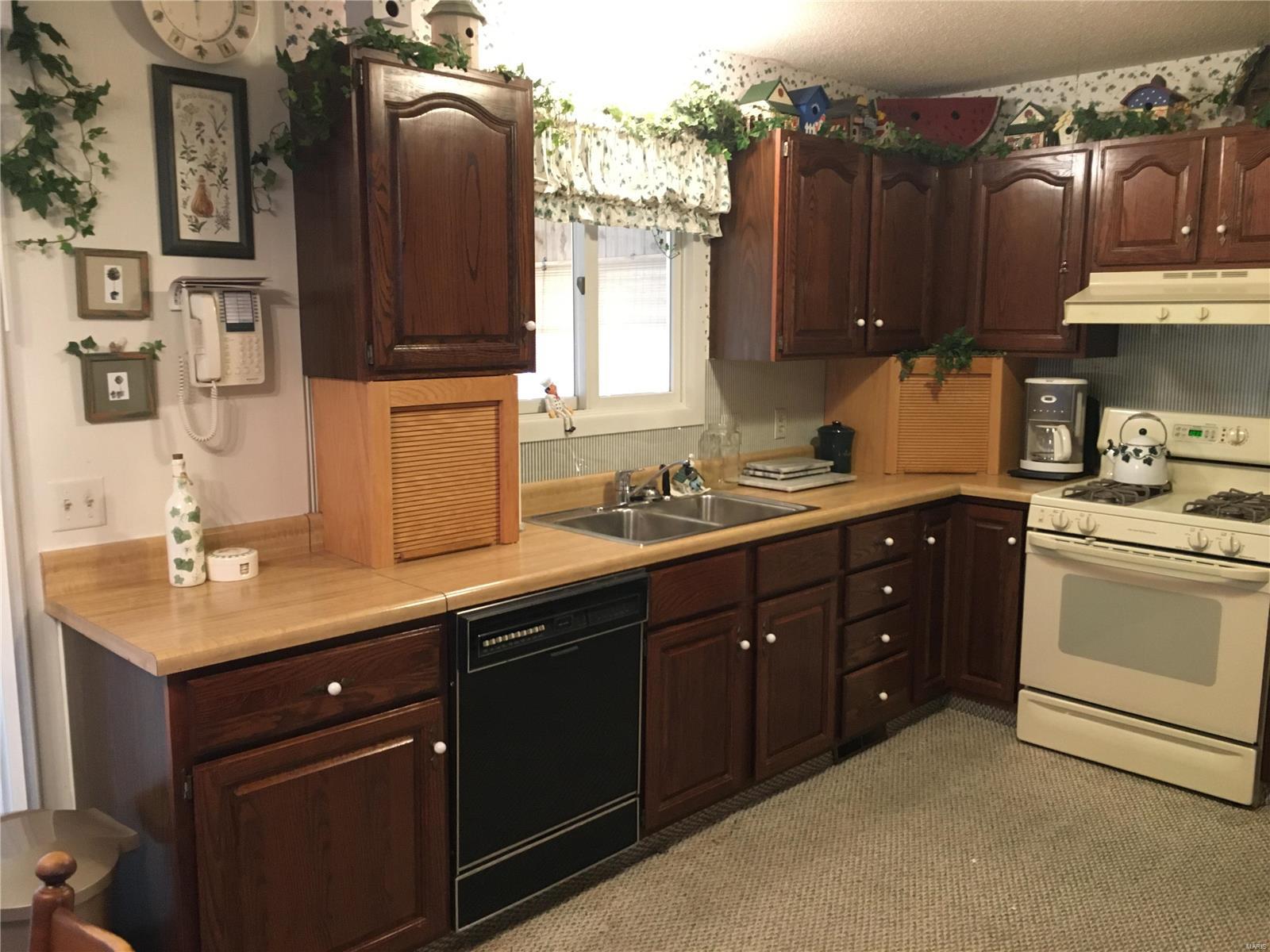 189 Willowood Road Litchfield, IL 62056 - Photo 16 of 23 Gallery Image 16