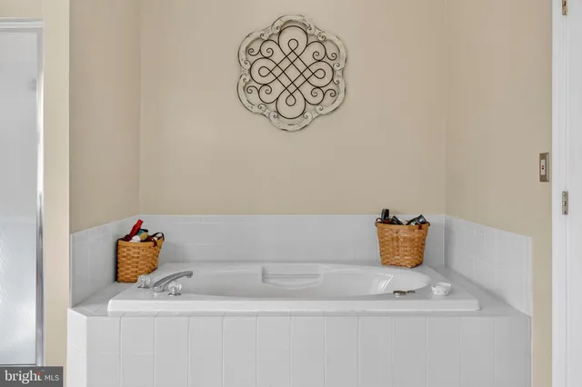 $899,999 | 5823 Sumerduck Road, Remington, VA 22734