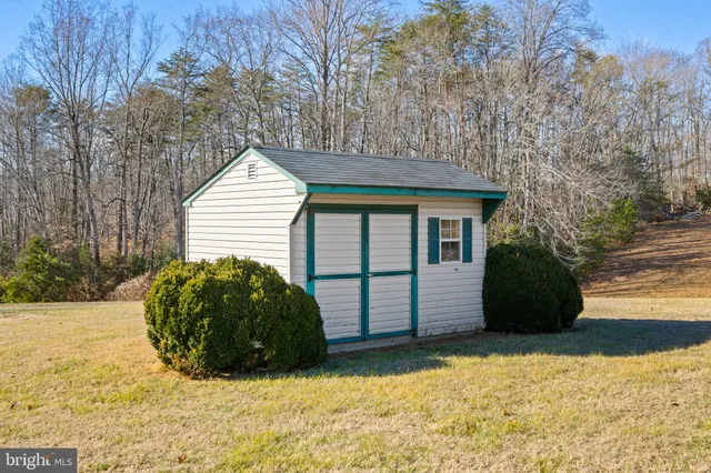 $899,999 | 5823 Sumerduck Road, Remington, VA 22734