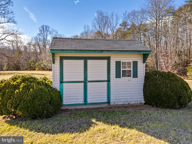 $899,999 | 5823 Sumerduck Road, Remington, VA 22734