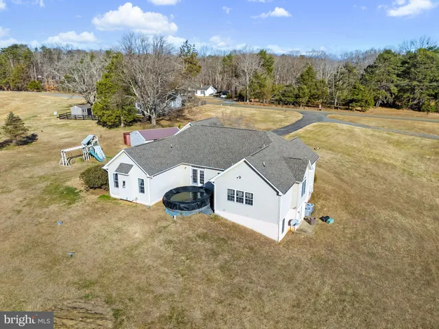 $899,999 | 5823 Sumerduck Road, Remington, VA 22734