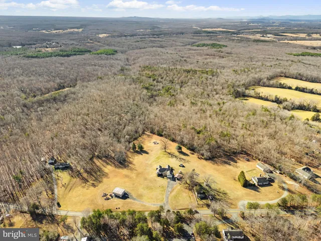 $899,999 | 5823 Sumerduck Road, Remington, VA 22734