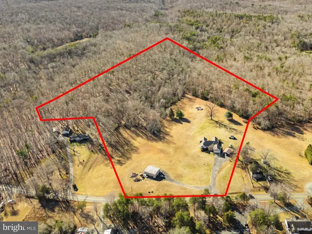 $899,999 | 5823 Sumerduck Road, Remington, VA 22734