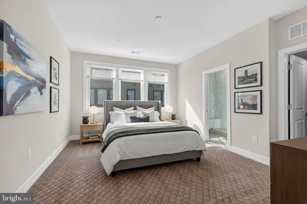 $950,000 | 402 Stabler Lane, Alexandria, VA 22304