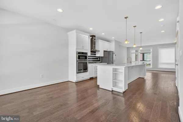 $950,000 | 402 Stabler Lane, Alexandria, VA 22304