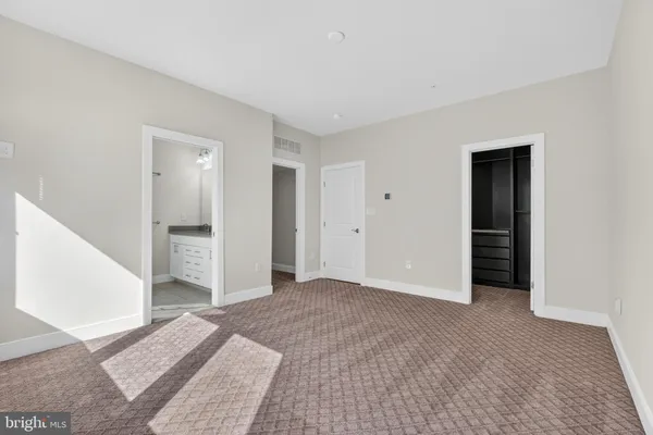 $950,000 | 402 Stabler Lane, Alexandria, VA 22304