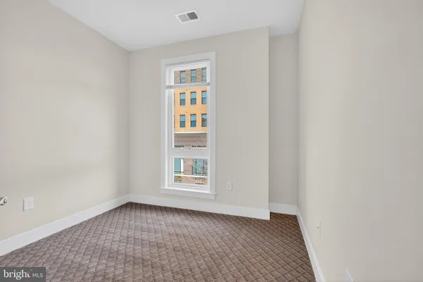 $950,000 | 402 Stabler Lane, Alexandria, VA 22304