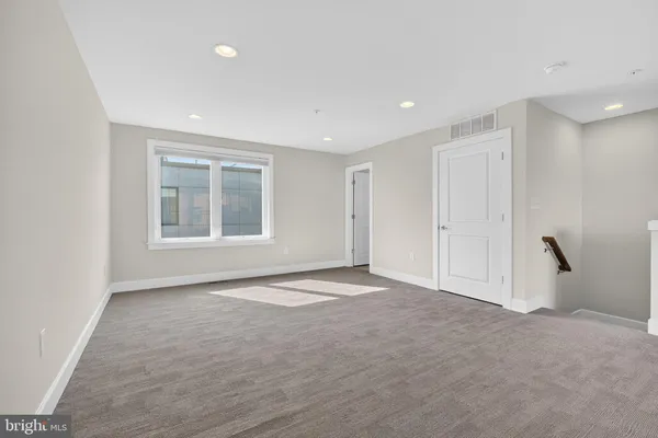 $950,000 | 402 Stabler Lane, Alexandria, VA 22304
