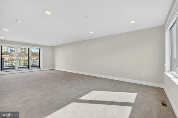 $950,000 | 402 Stabler Lane, Alexandria, VA 22304