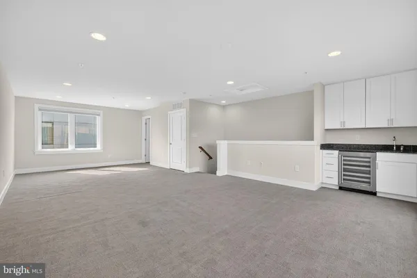 $950,000 | 402 Stabler Lane, Alexandria, VA 22304