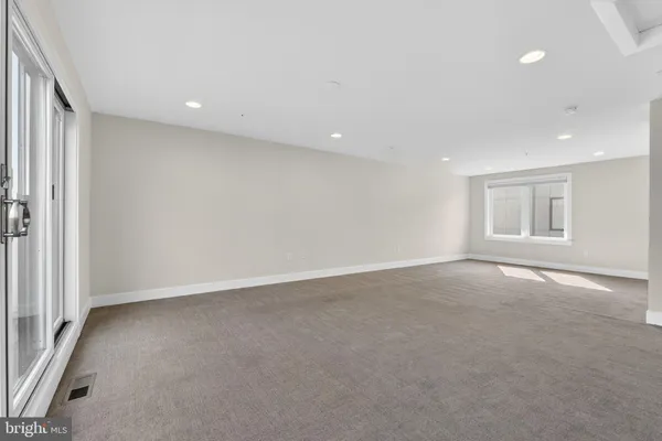 $950,000 | 402 Stabler Lane, Alexandria, VA 22304