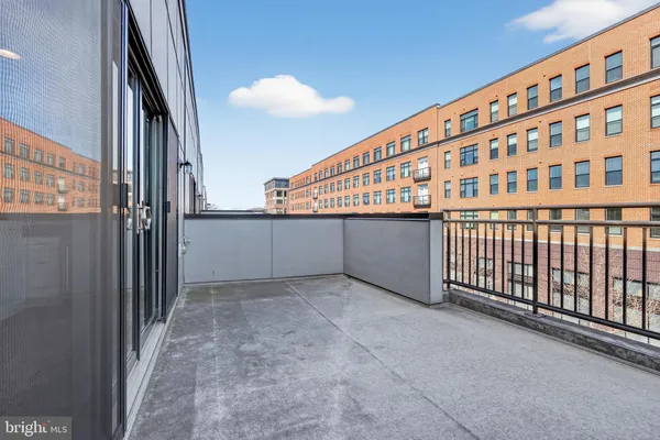 $950,000 | 402 Stabler Lane, Alexandria, VA 22304