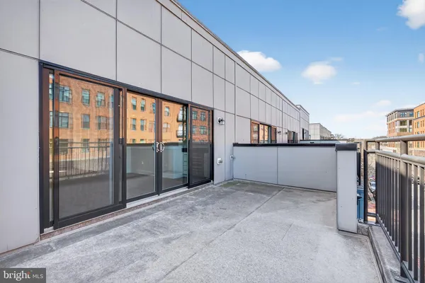 $950,000 | 402 Stabler Lane, Alexandria, VA 22304