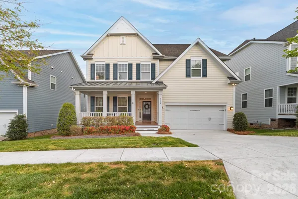 $575,000 | 716 Lakeview Drive, McAdenville, NC 28101