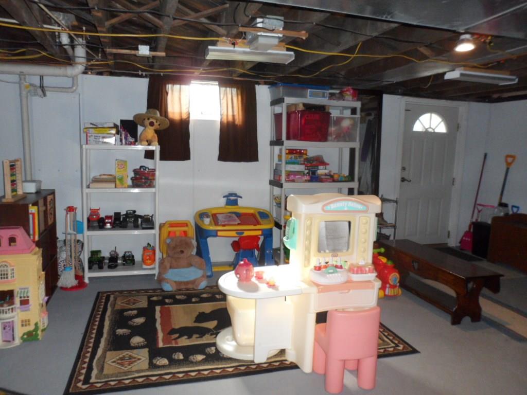 342 Ceylon Road Carmichaels, PA 15320 - Photo 19 of 24 Gallery Image 19