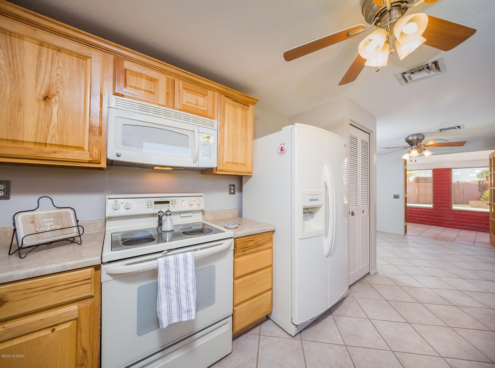 7571 North Juniper Road Tucson, AZ 85741 - Photo 10 of 28 Gallery Image 10