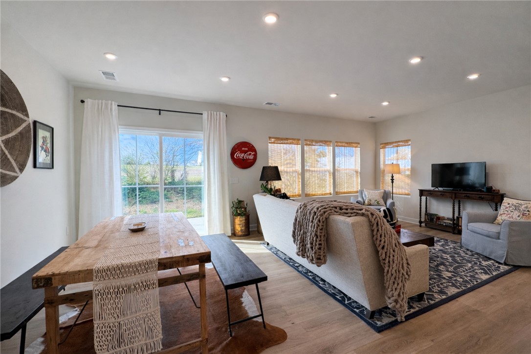 407 Camarillo Lane Anderson, SC 29621 - Photo 16 of 34 Living / Dining