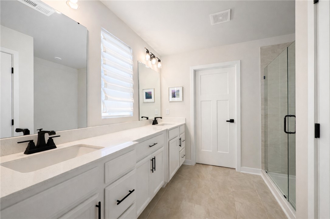 407 Camarillo Lane Anderson, SC 29621 - Photo 26 of 34 Primary Bath