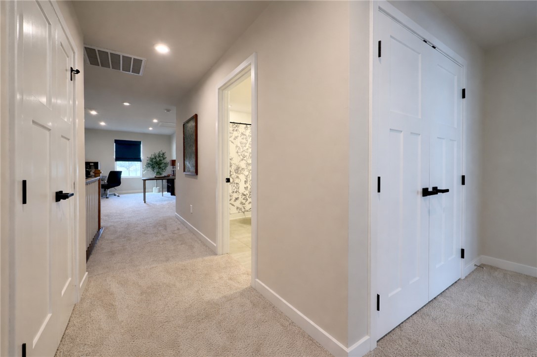 407 Camarillo Lane Anderson, SC 29621 - Photo 30 of 34 Upstairs Hall / Loft