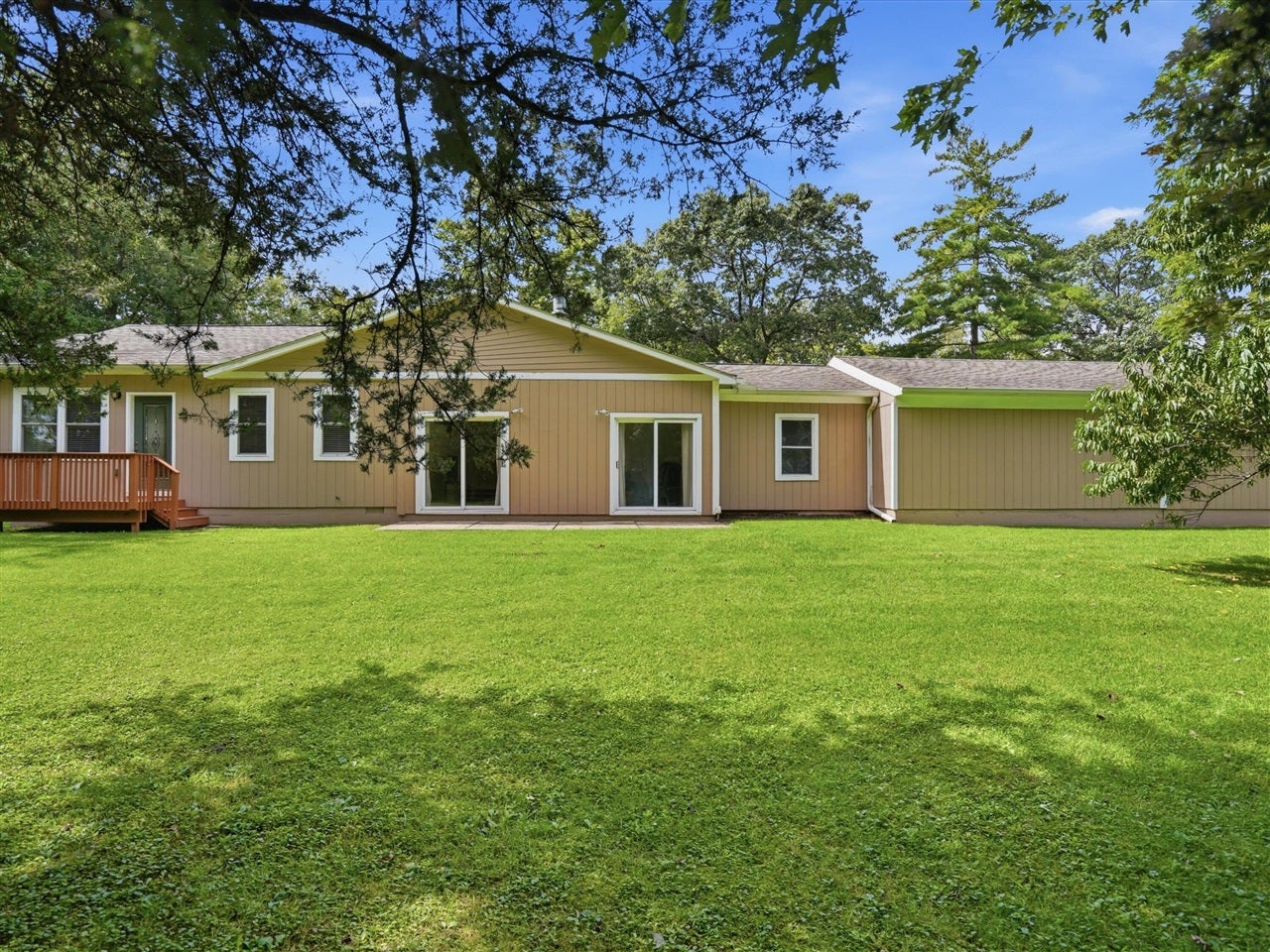 4493 Clifford Road Brighton, MI 48116 - Photo 39 of 69 Gallery Image 39