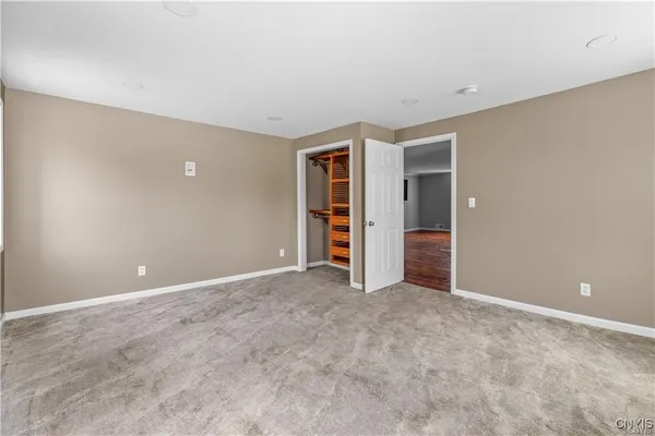 $2,000 | 238 Oriskany Boulevard, Unit 2, Whitestown, NY 13492