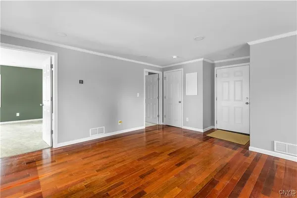 $2,000 | 238 Oriskany Boulevard, Unit 2, Whitestown, NY 13492