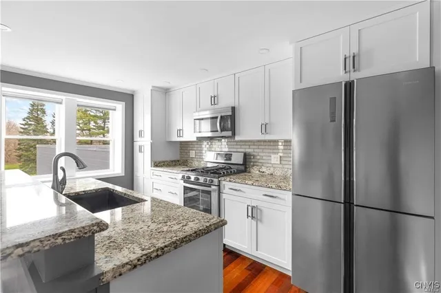 $2,000 | 238 Oriskany Boulevard, Unit 2, Whitestown, NY 13492