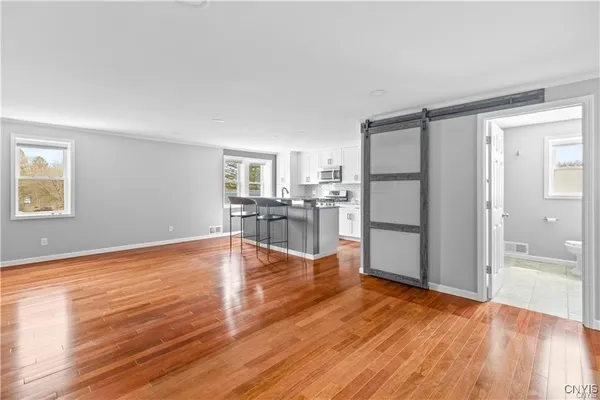 $2,000 | 238 Oriskany Boulevard, Unit 2, Whitestown, NY 13492