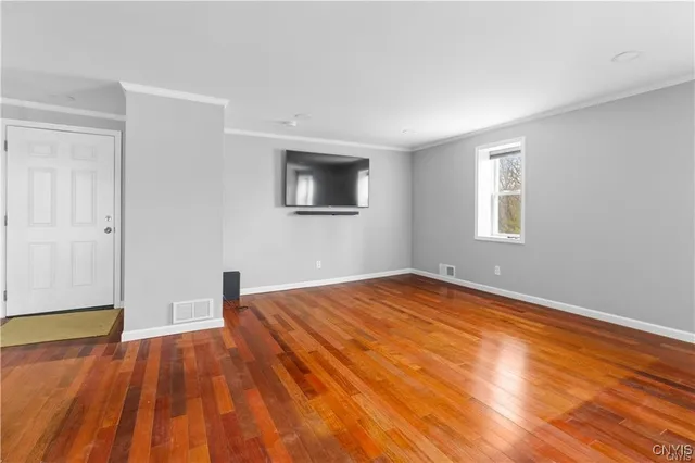 $2,000 | 238 Oriskany Boulevard, Unit 2, Whitestown, NY 13492