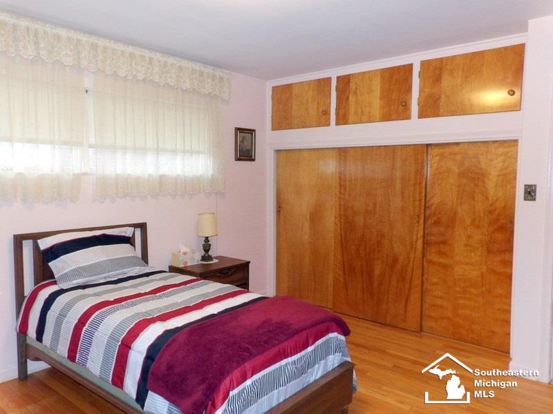 17745 Ruth Street Melvindale, MI 48122 - Photo 27 of 41