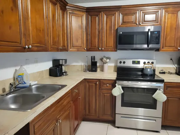 $2,750 | 2759 Northwest 58th Terrace, Lauderhill, FL 33313