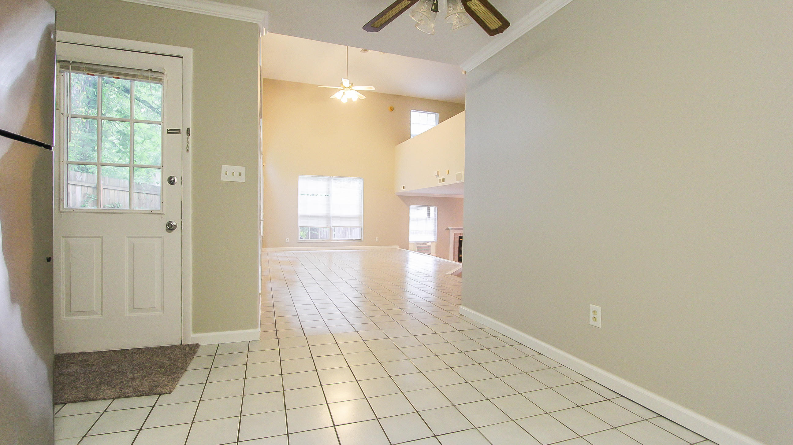 1633 Hart Road Knoxville, TN 37922 - Photo 12 of 40 Kitchen -Back Patio Access