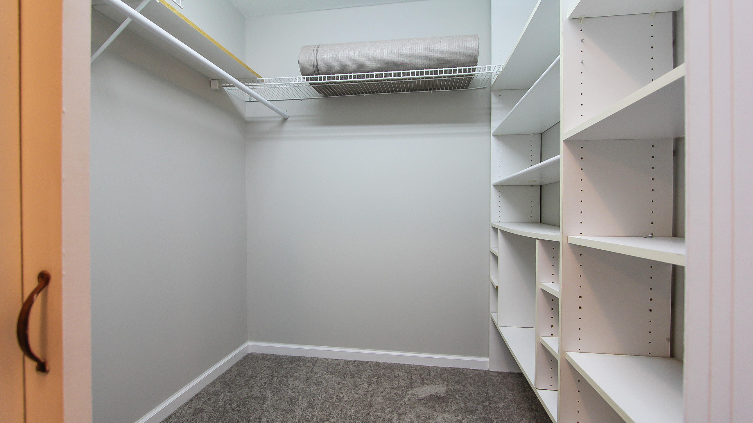 1633 Hart Road Knoxville, TN 37922 - Photo 17 of 40 Walk-in Closet