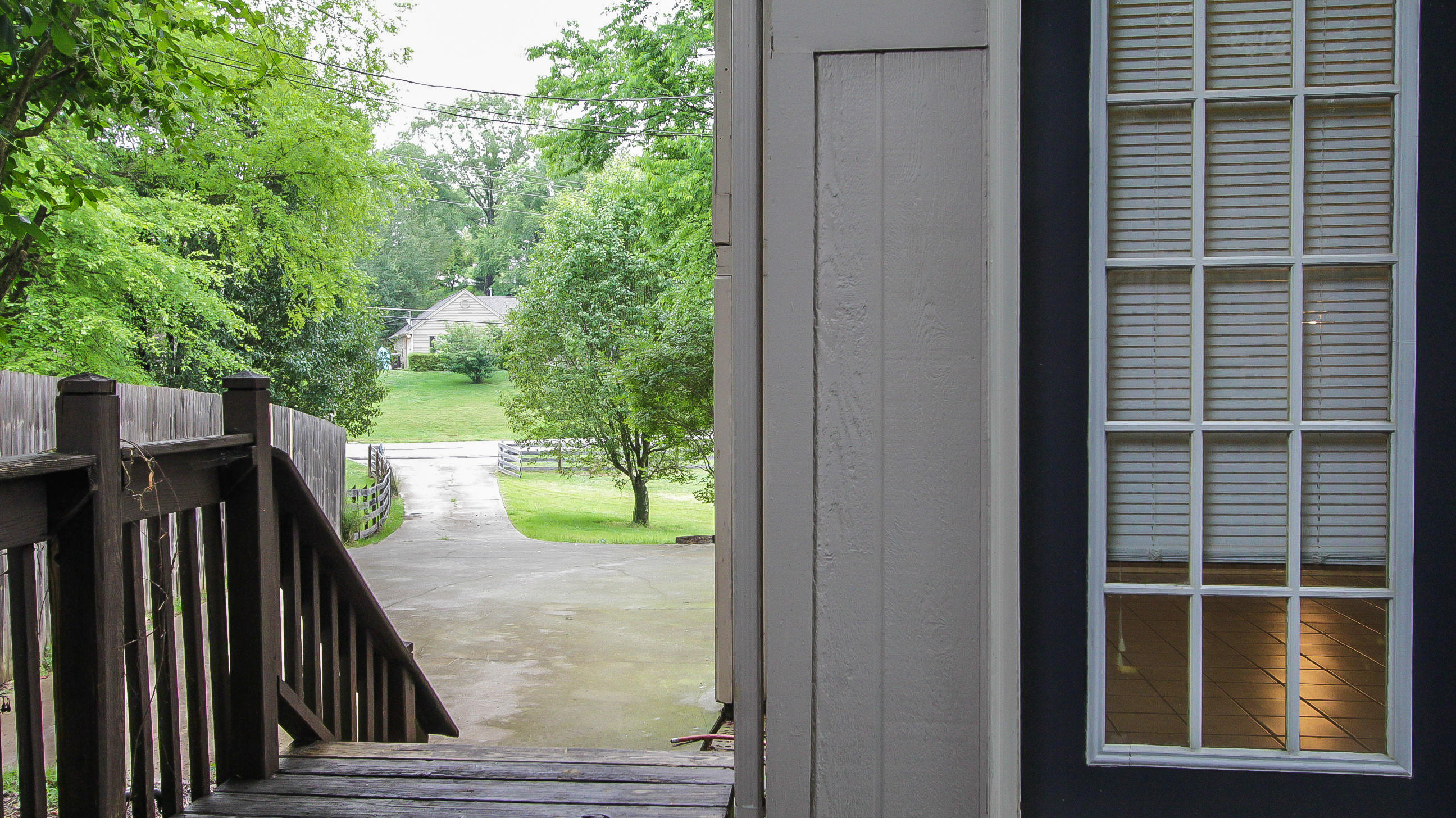 1633 Hart Road Knoxville, TN 37922 - Photo 31 of 40 Stairway off back deck to driveway
