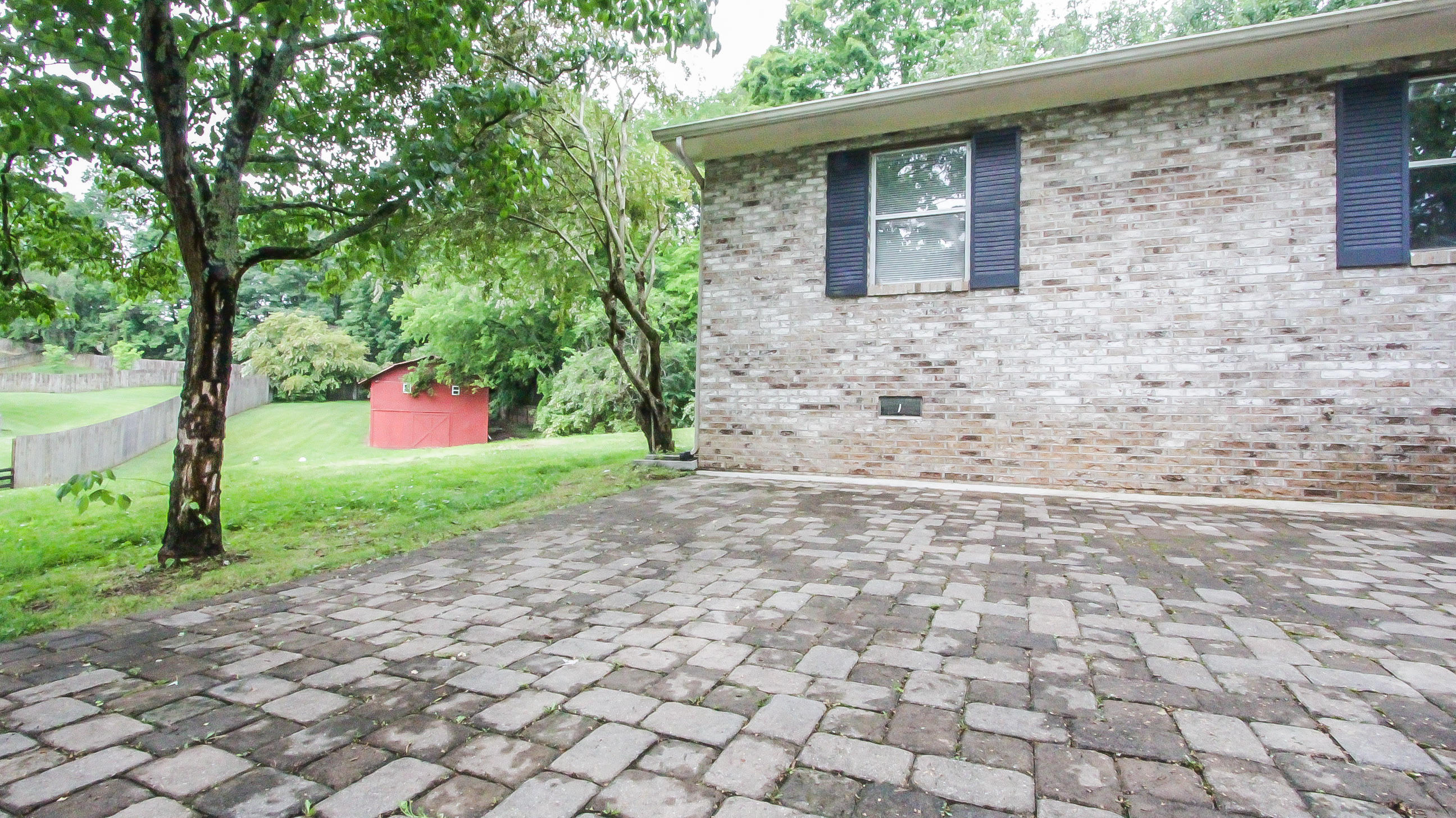 1633 Hart Road Knoxville, TN 37922 - Photo 33 of 40 Paver Patio/Yard