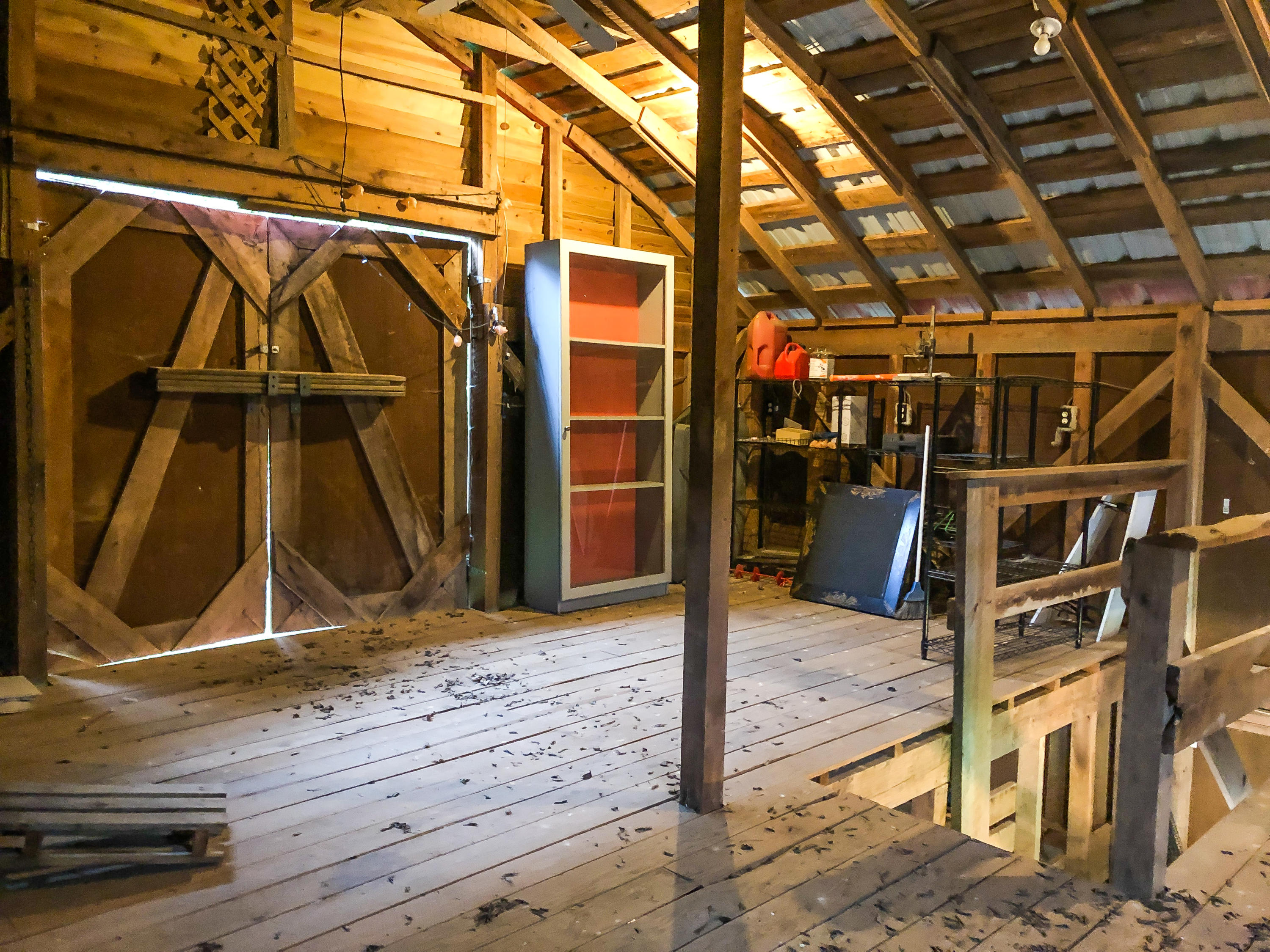 1633 Hart Road Knoxville, TN 37922 - Photo 36 of 40 Barn Interior Upstairs