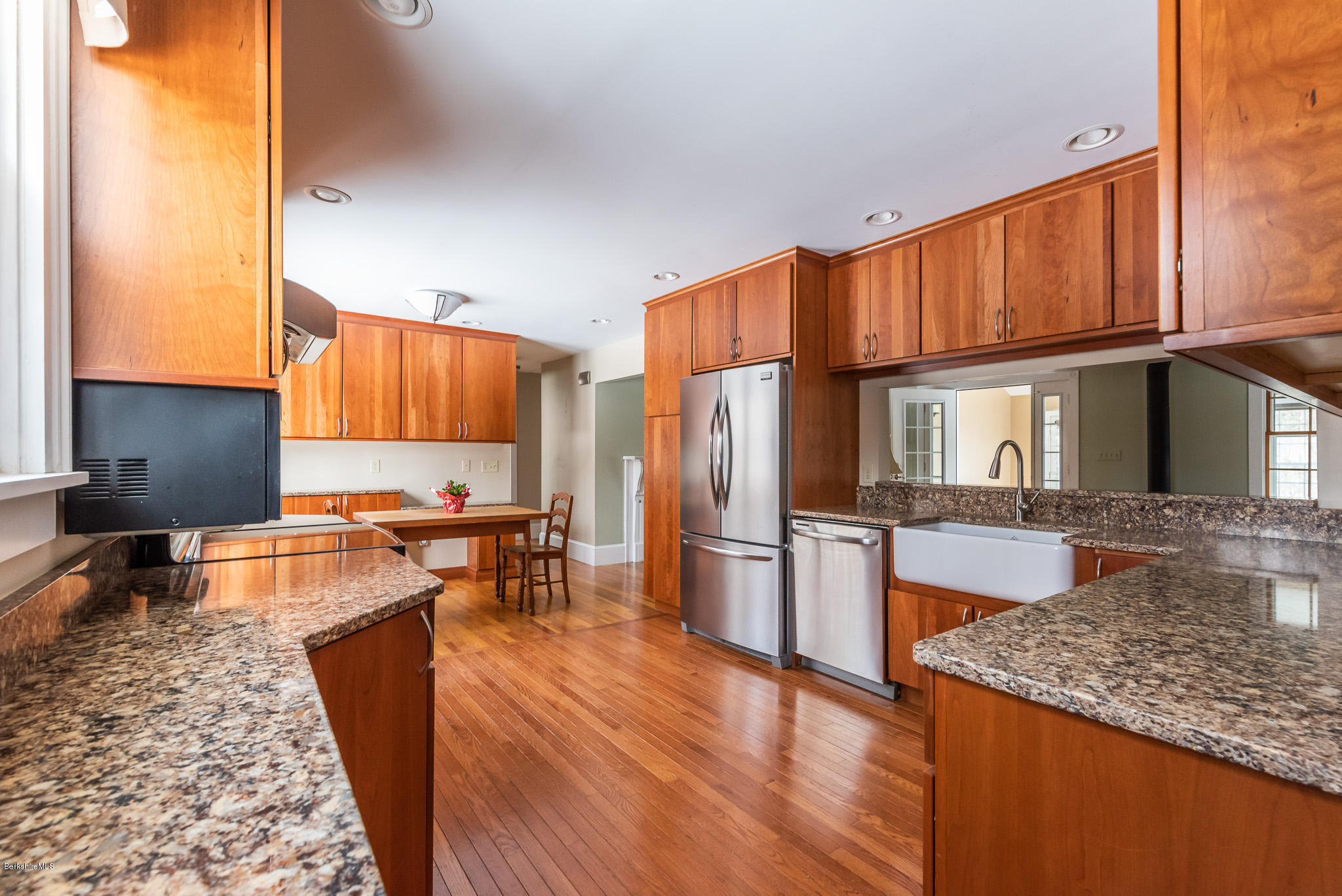 318 State Road Richmond, MA 01201 - Photo 14 of 32 318 State Rd Richmond MA 01254-