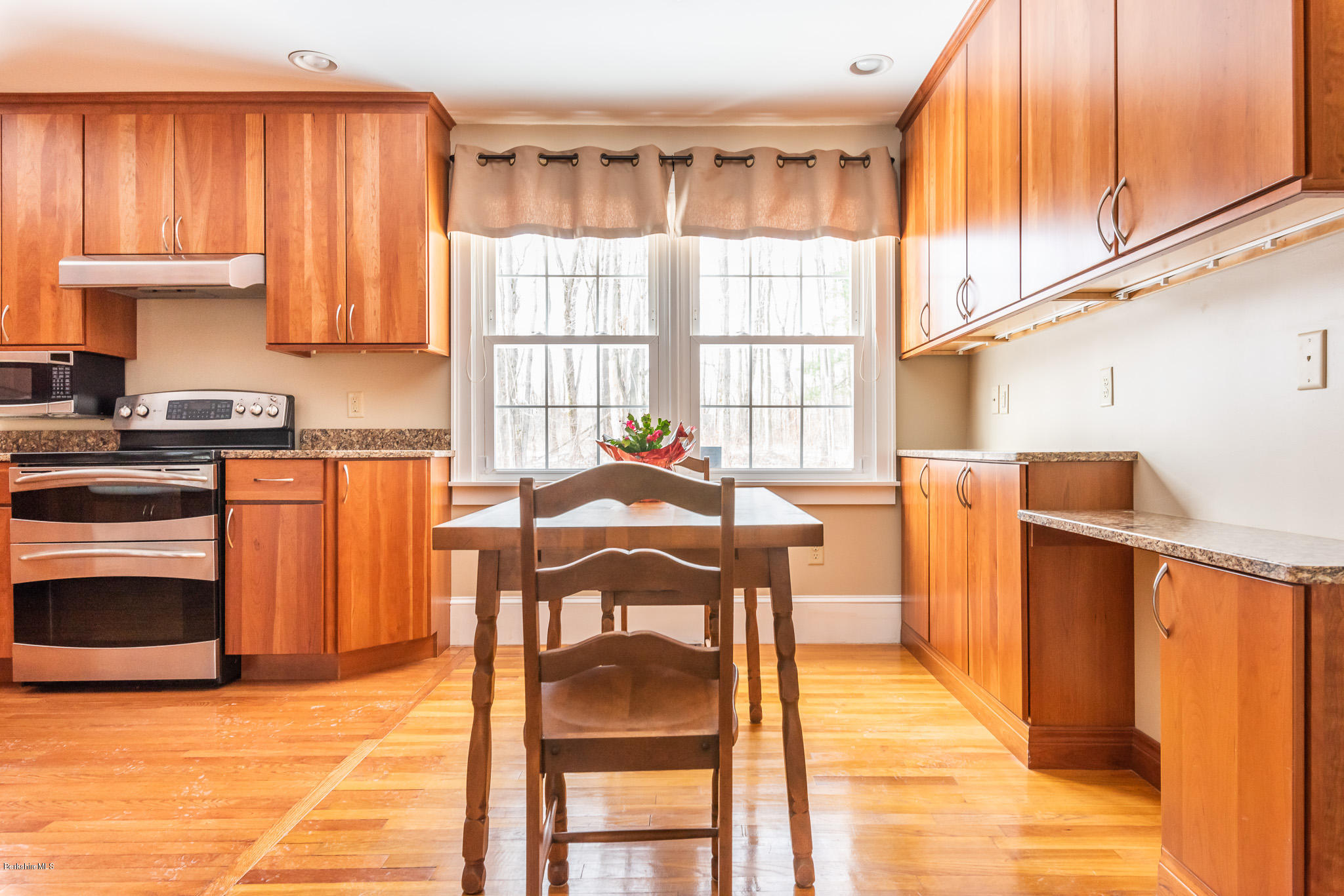 318 State Road Richmond, MA 01201 - Photo 19 of 32 318 State Rd Richmond MA 01254-