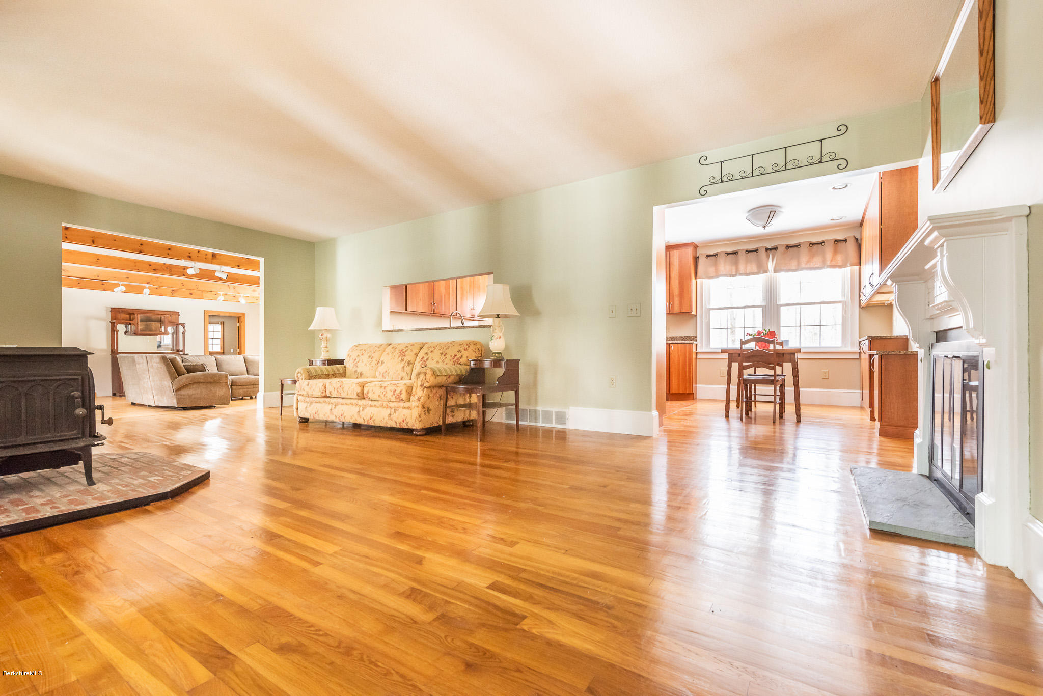 318 State Road Richmond, MA 01201 - Photo 5 of 32 318 State Rd Richmond MA 01254-