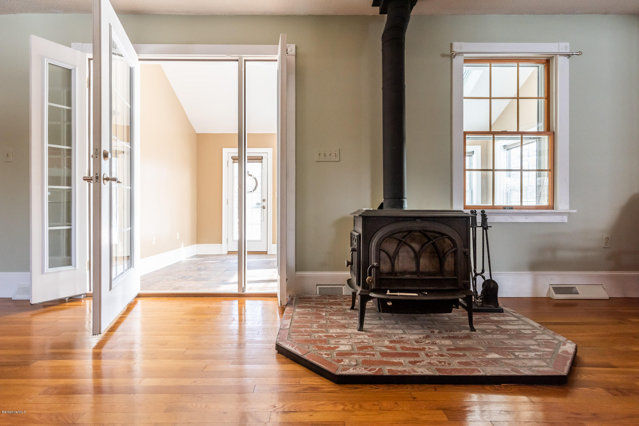 318 State Road Richmond, MA 01201 - Photo 10 of 32 318 State Rd Richmond MA 01254-