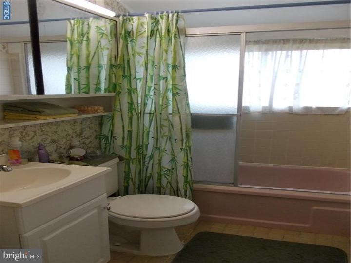 70 Harrow Road Levittown, PA 19056 - Photo 17 of 25 Bathroom