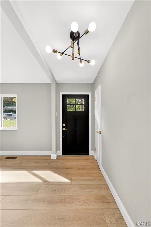 44 Riviera Court St. Louis, MO 63146 - Photo 3 of 23