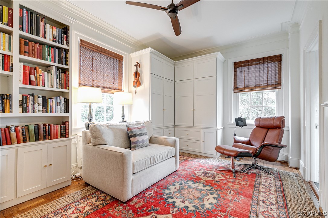 5621 Cary Street Road, Unit U206 Richmond, VA 23226 - Photo 19 of 34 a living room with furniture and a book shelf