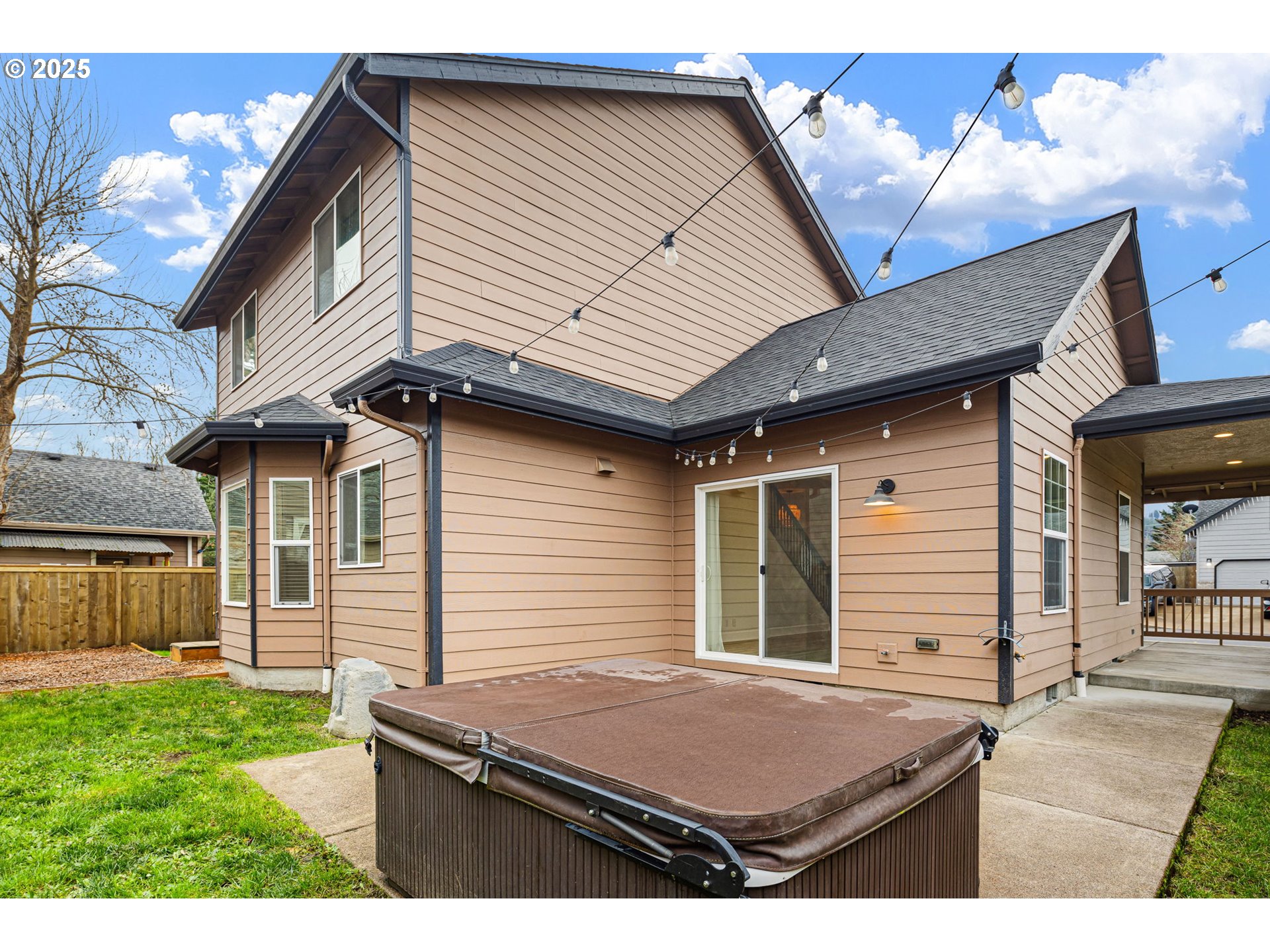 6808 Moses Pass Springfield, OR 97478 - Photo 33 of 37 a house view with a backyard space