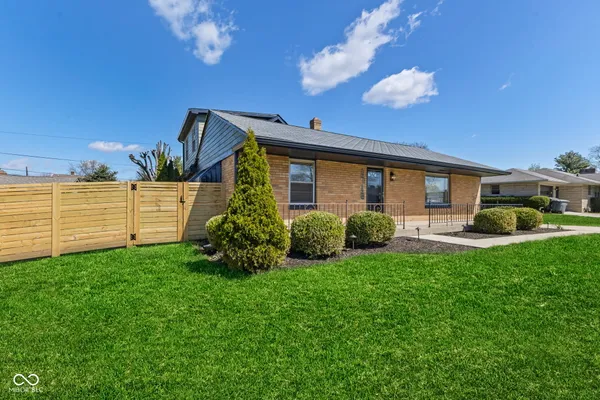 $399,999 | 1718 Tulip Drive, Indianapolis, IN 46227