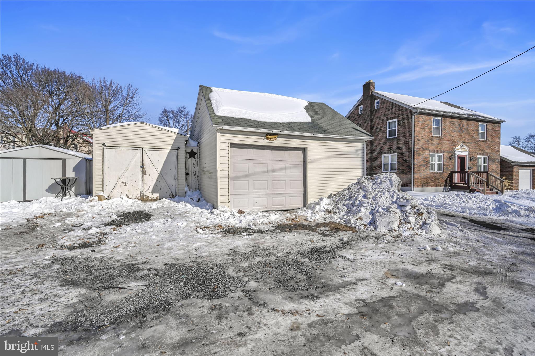 39 South 4th Street Denver, PA 17517 - Photo 29 of 34 Garage
