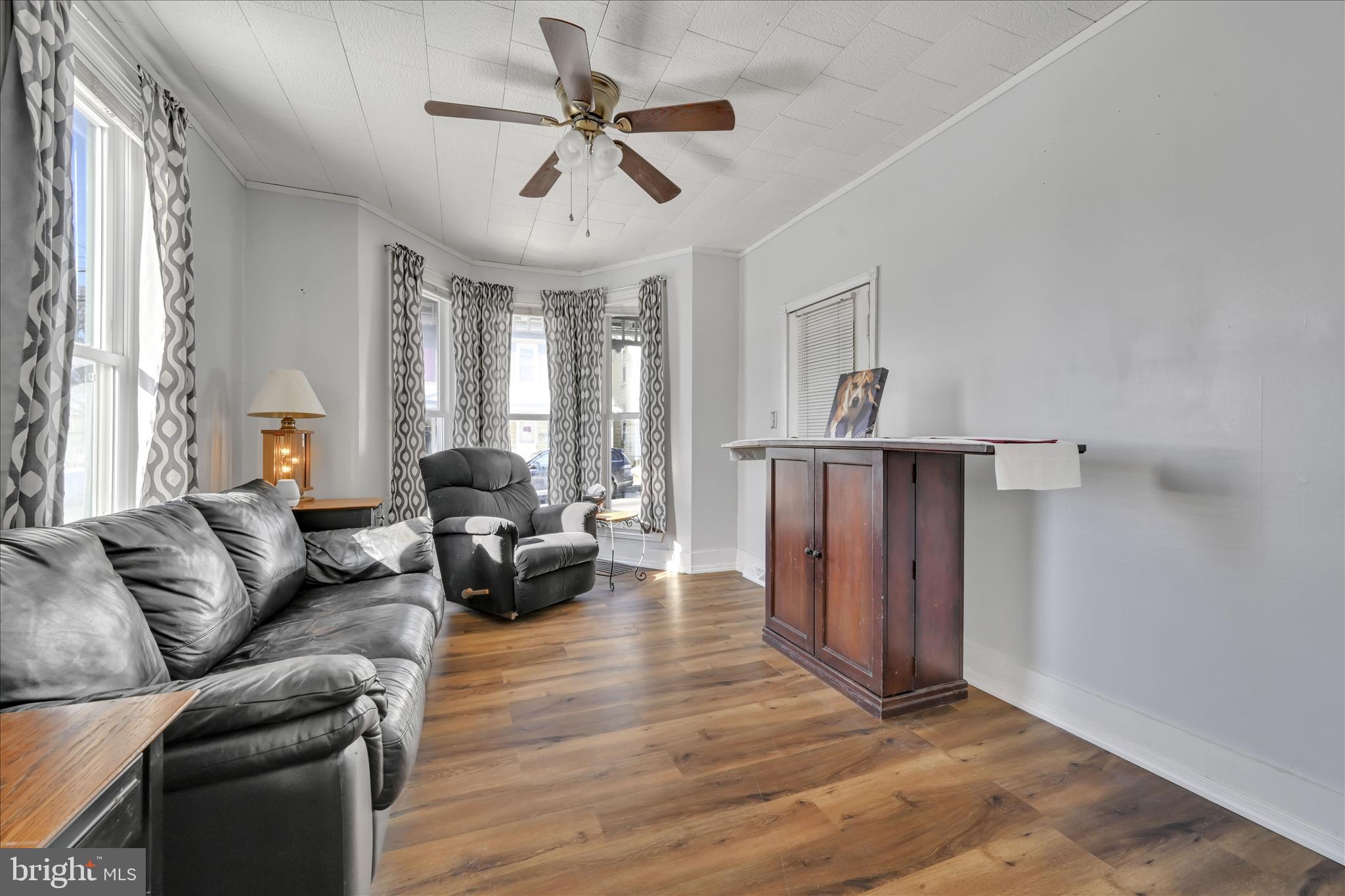 39 South 4th Street Denver, PA 17517 - Photo 6 of 34 Living Area