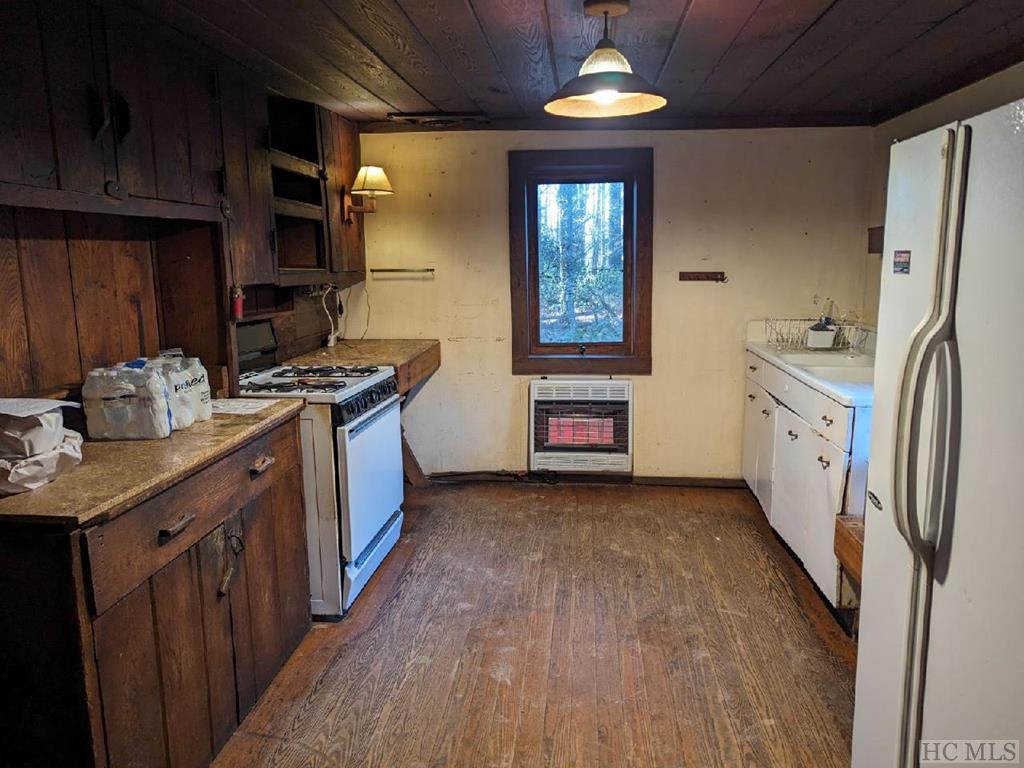 11 Jack Wilcox Road Highlands, NC 28741 - Photo 6 of 18 Gallery Image 6